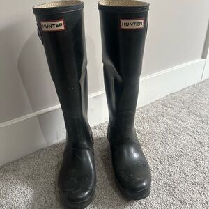 Hunter Black and Cream Rain Boot Interior with Branded Logo